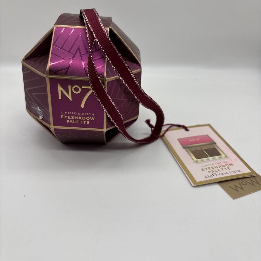 No7 Limited Edition Eyeshadow Palette 4.8 g 0.16 Oz. Gift Bauble